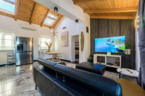 Holiday home Kairos with hot tub